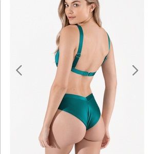 ONEONE SWIM NWT womens Jesse bikini bottom size small in Emerald